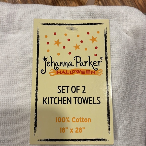 NWT Johanna Parker Halloween kitchen towels - Picture 2 of 3